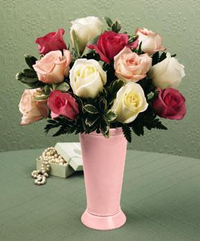 The FTD? Mother's Day Mixed Rose Bouquet